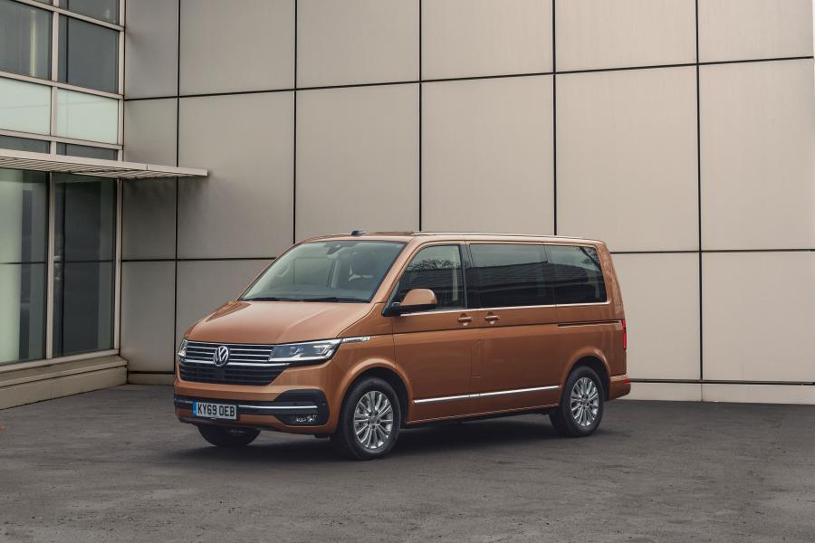  Volkswagen Caravelle (T6.1) 2020 года  (UK) (фото 25 из 38)